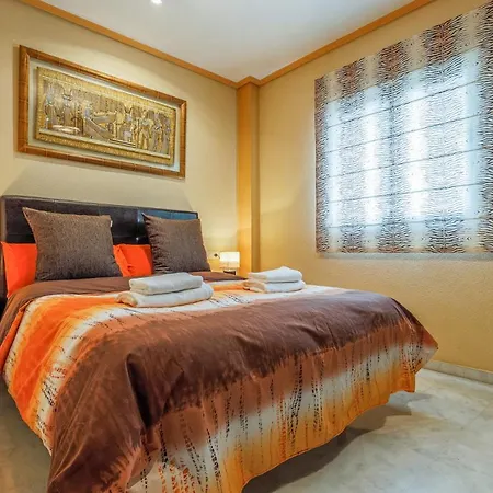Sensacional 2 Hab 2 Banos 4 Pax Aljarafe Metro Apartamento *