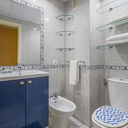 Sensacional 2 Hab 2 Banos 4 Pax Aljarafe Metro *
